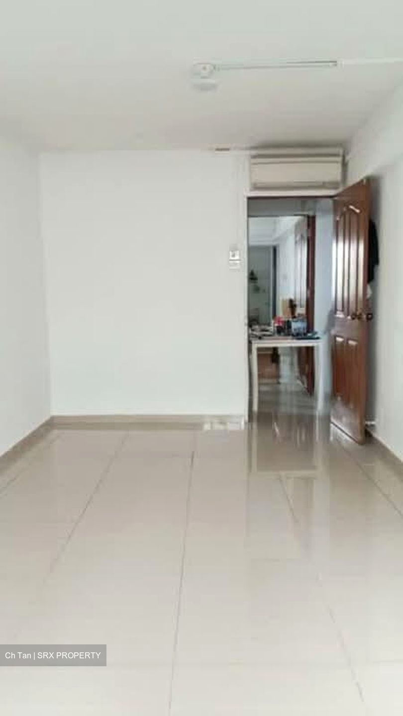 Blk 114 Jurong East Street 13 (Jurong East), HDB 3 Rooms #575613231